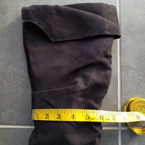 Black Knee High Boots - Size 8 - Picture 4 of 4